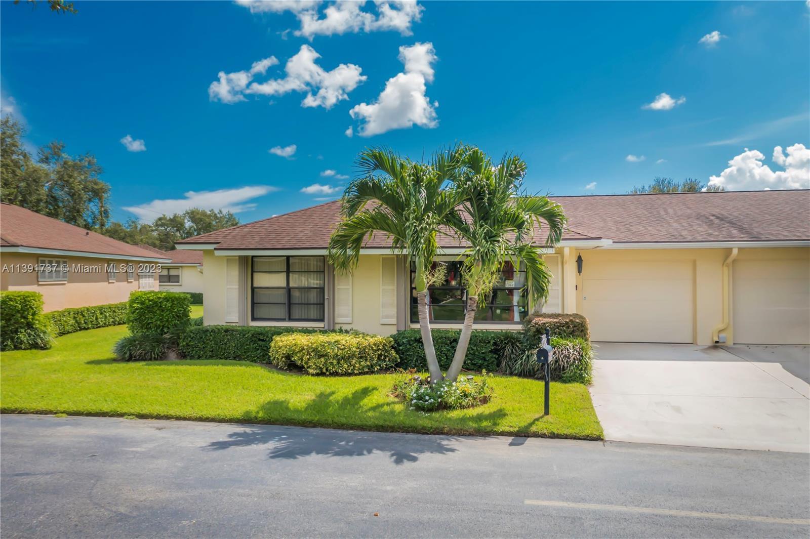 SELLER IS MOTIVATED TO SELL FAST. Enjoy the beautiful Florida Sunsets from the comfort of your own V