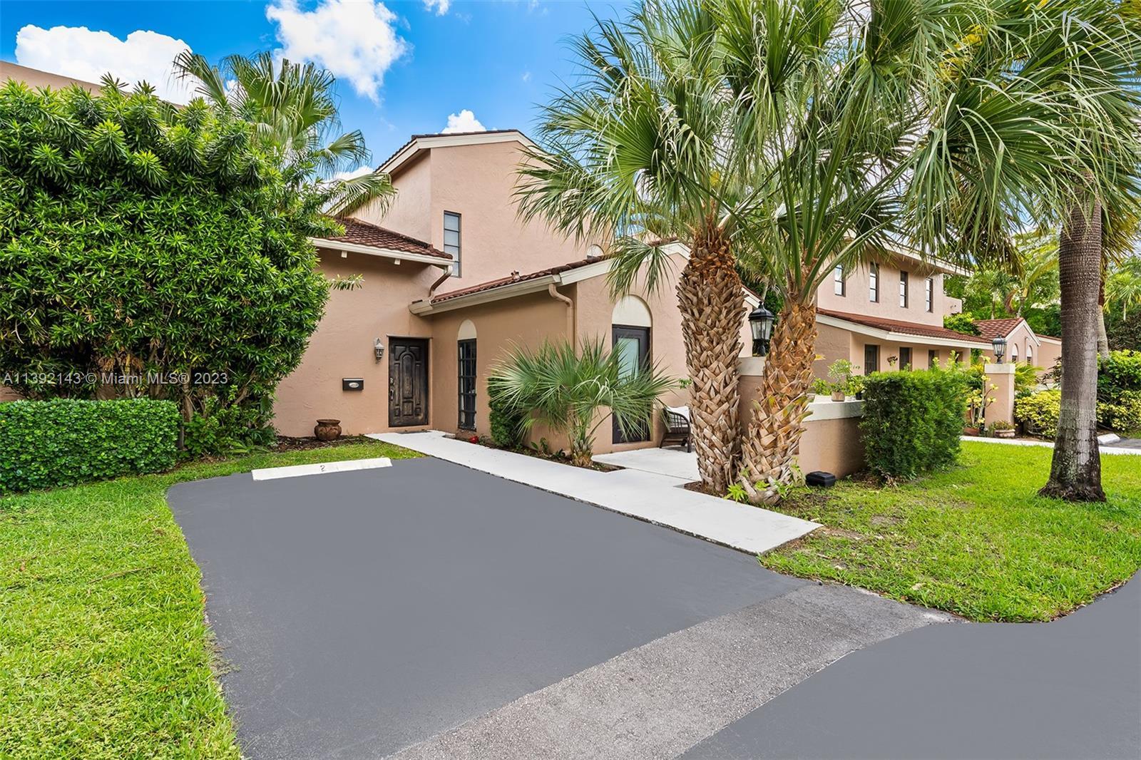 Photo of 9050 Jacaranda Ln #2 in Plantation, FL