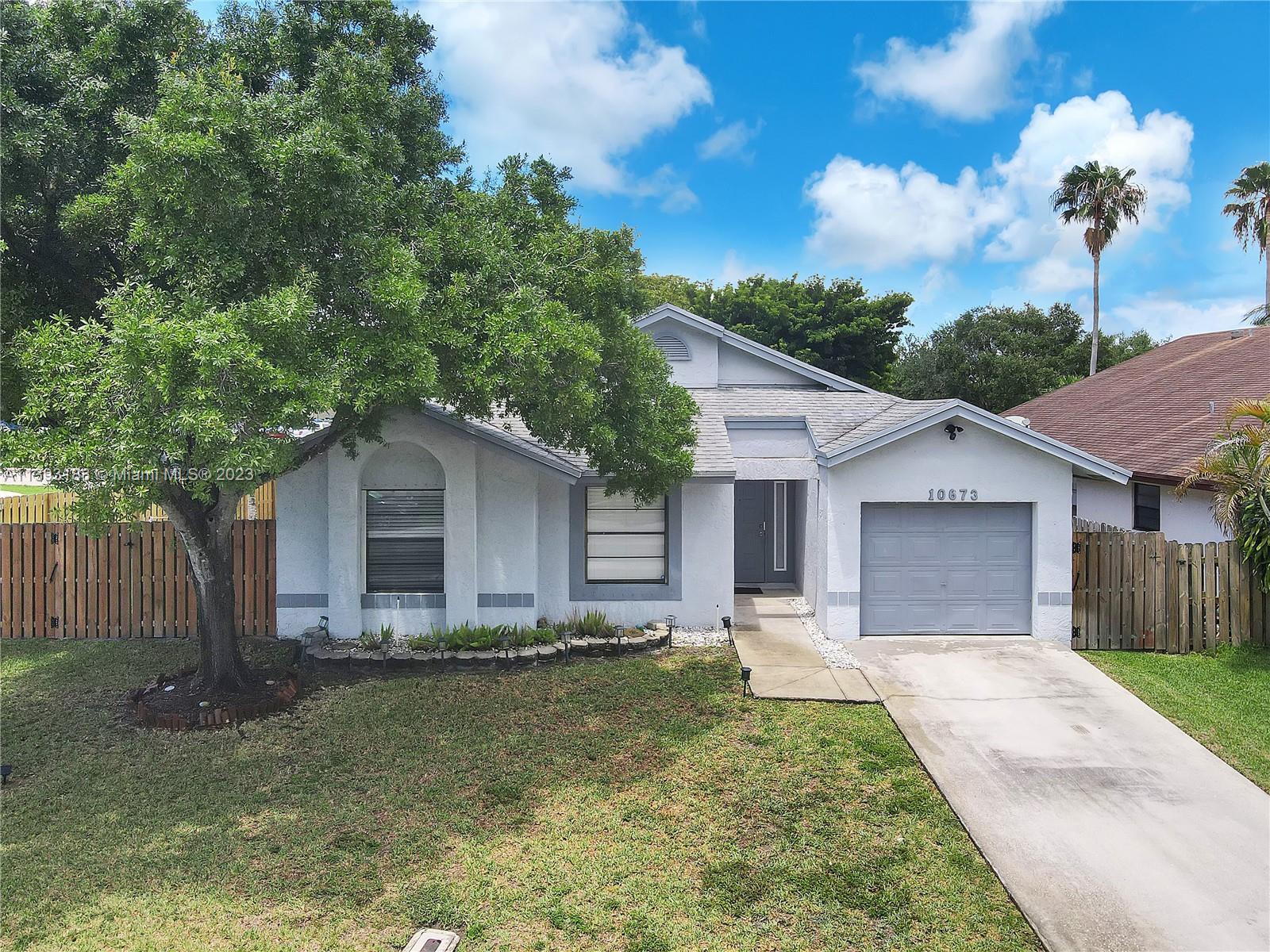 Photo of 10673 NW 32nd Ct in Sunrise, FL