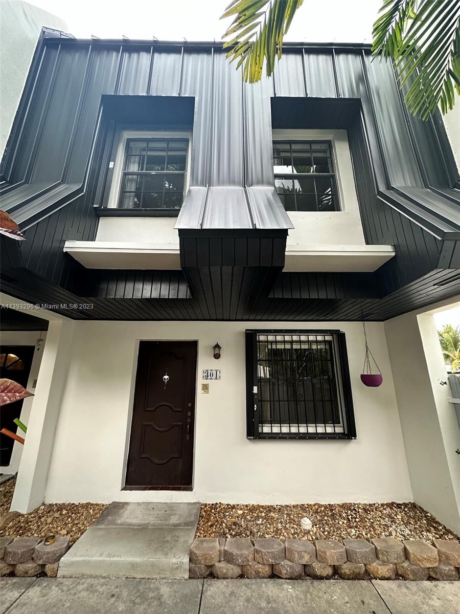 Photo of 5555 Ludlam Rd #44 in South Miami, FL
