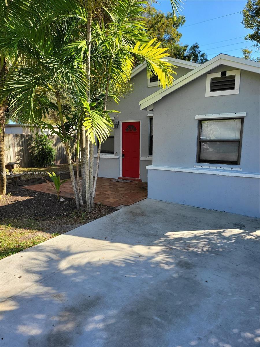 Photo of 243 SW 8th St in Dania Beach, FL