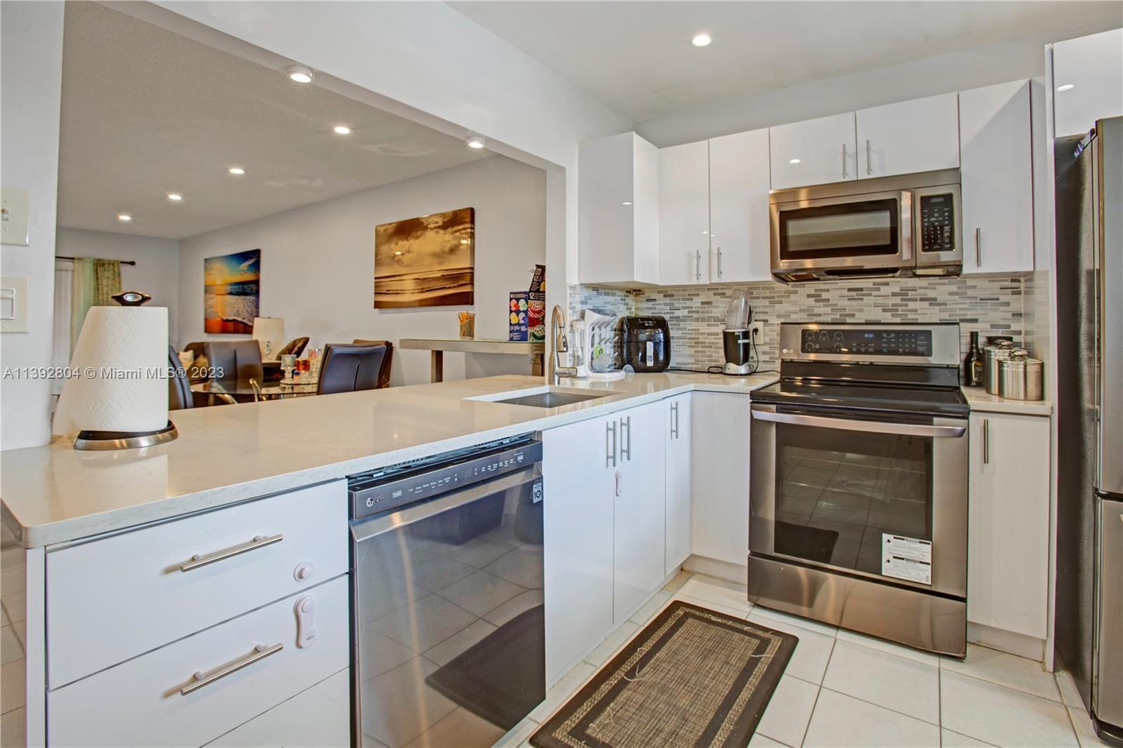 Photo of 2960 Riverside Dr #321-2 in Coral Springs, FL