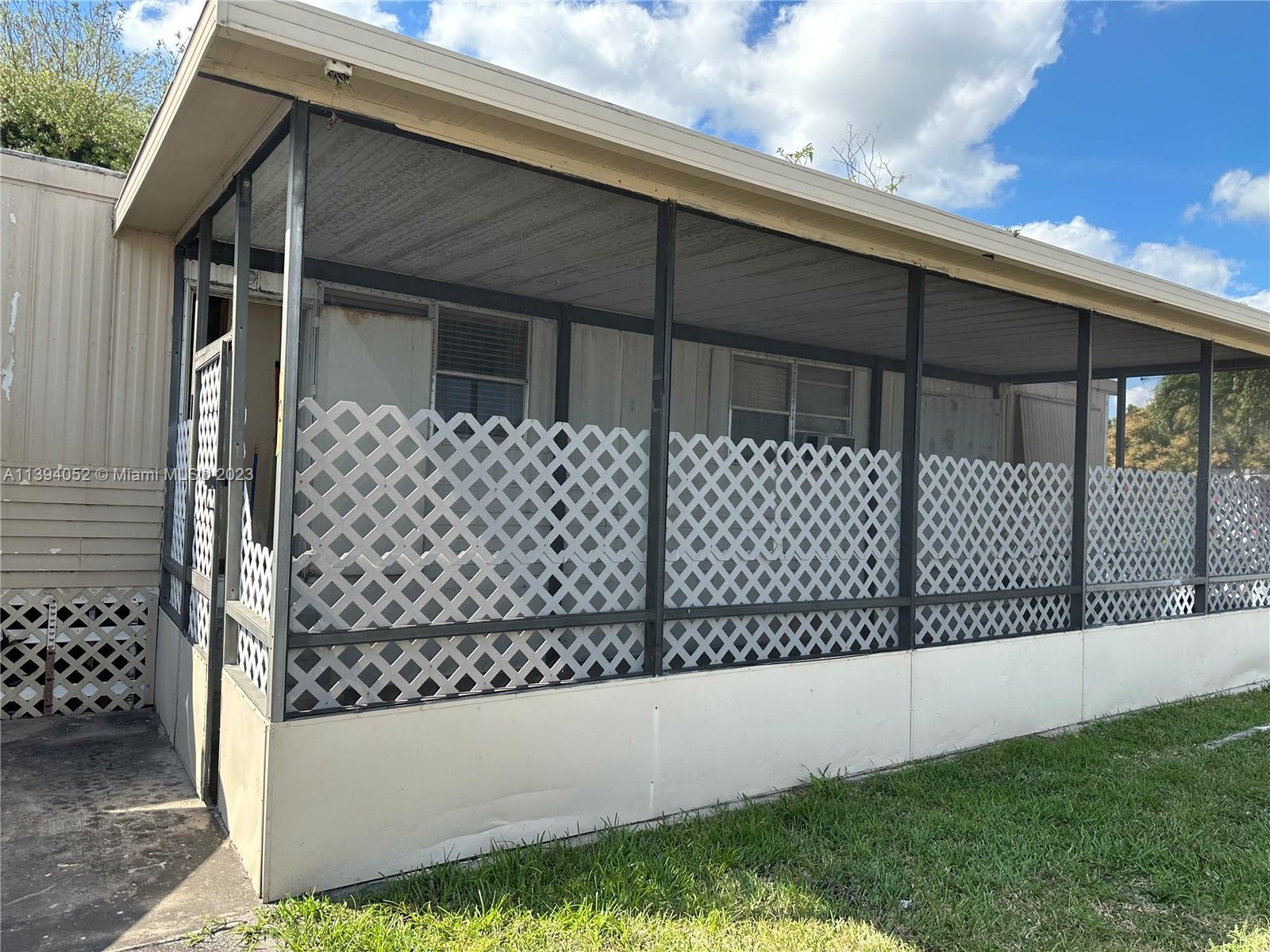 Photo of 4955 NW 199th St #201 in Miami Gardens, FL