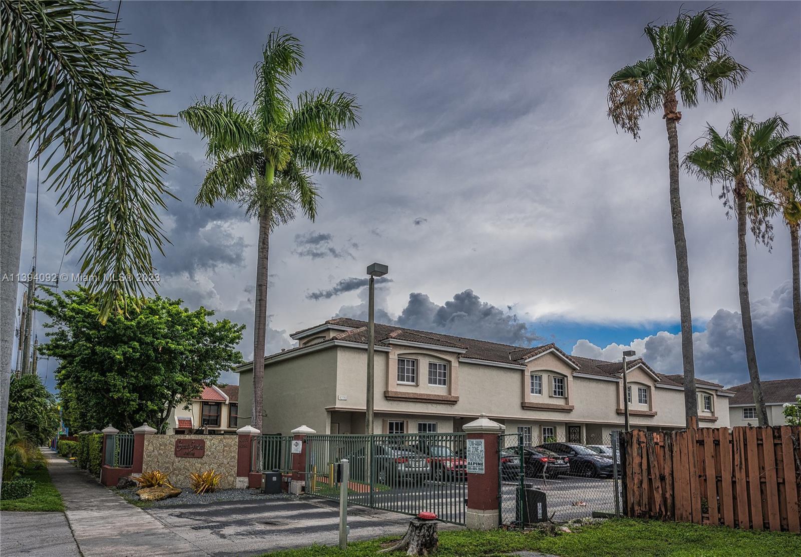 Photo of 8335 NW 8th St #J2 in Miami, FL