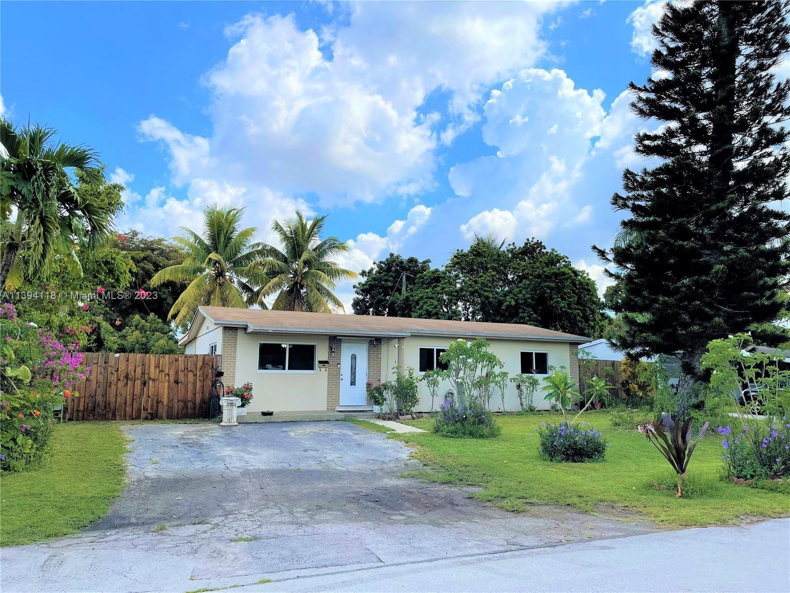 Photo of 4979 SW 6th St in Margate, FL