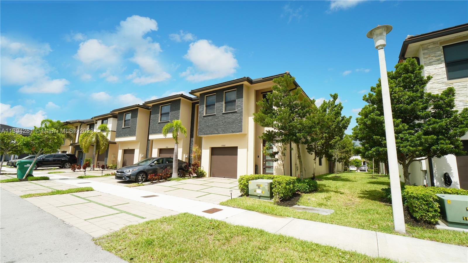 Photo of 15818 NW 91st Ave in Miami Lakes, FL