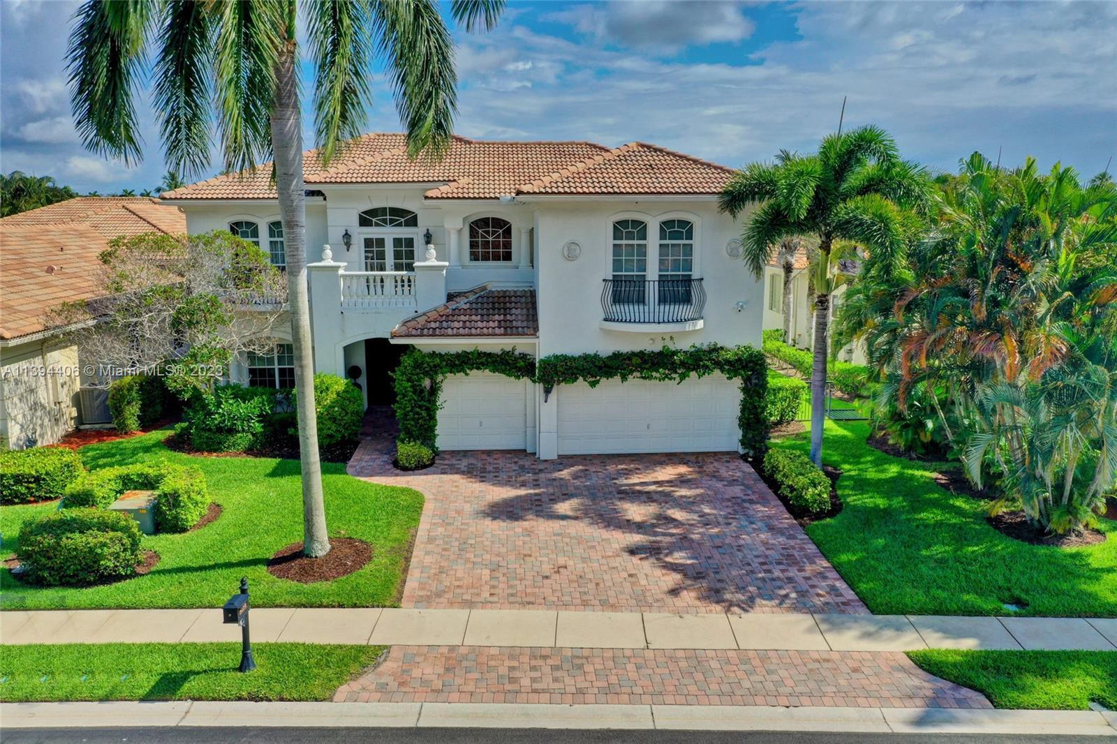 Photo of 529 Les Jardin Dr in Palm Beach Gardens, FL