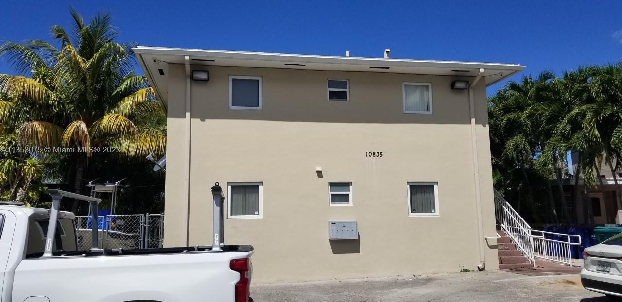 Photo of 10835 SW 4th St in Sweetwater, FL