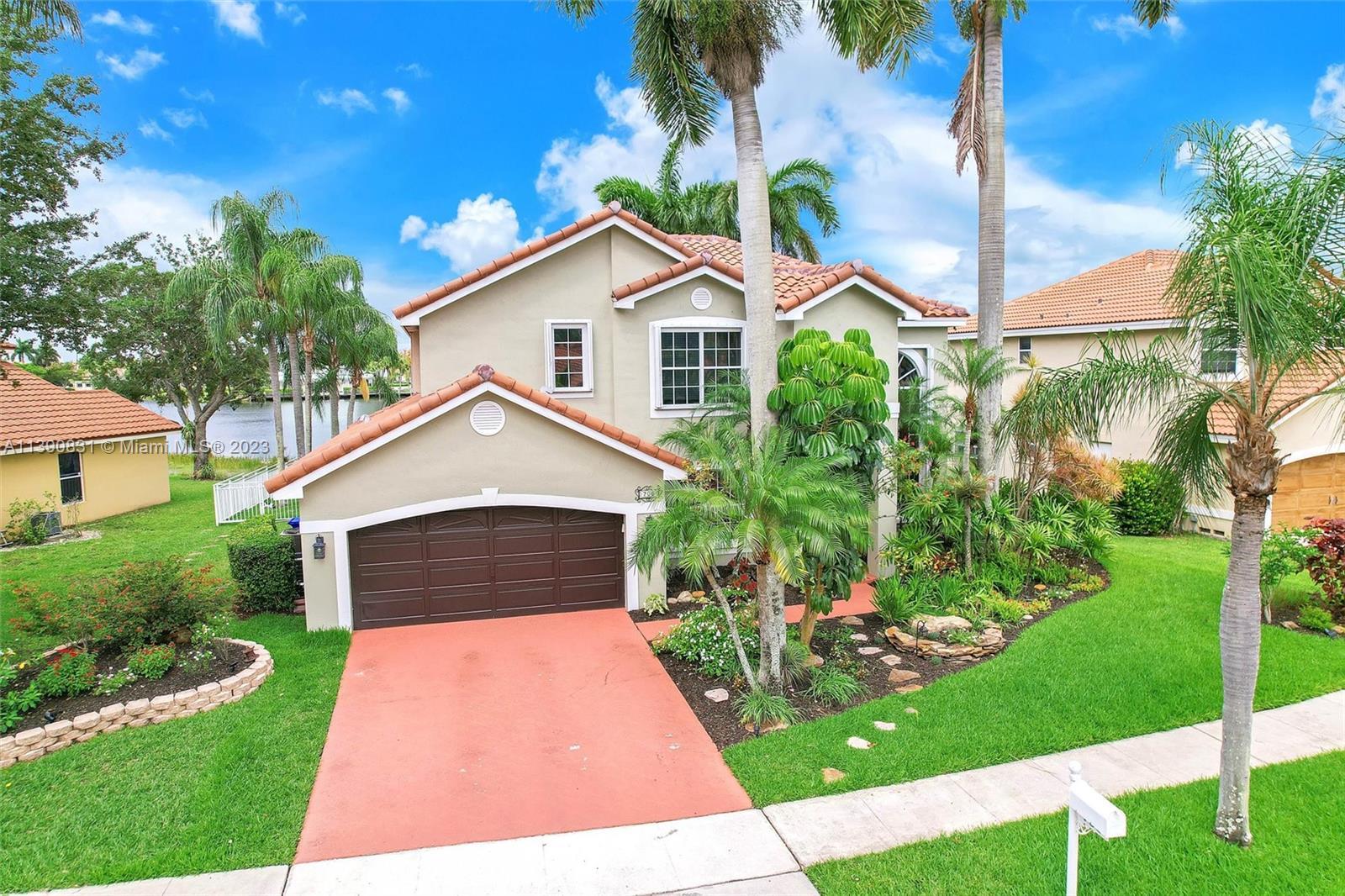 Photo of 706 NW 177th Ave in Pembroke Pines, FL
