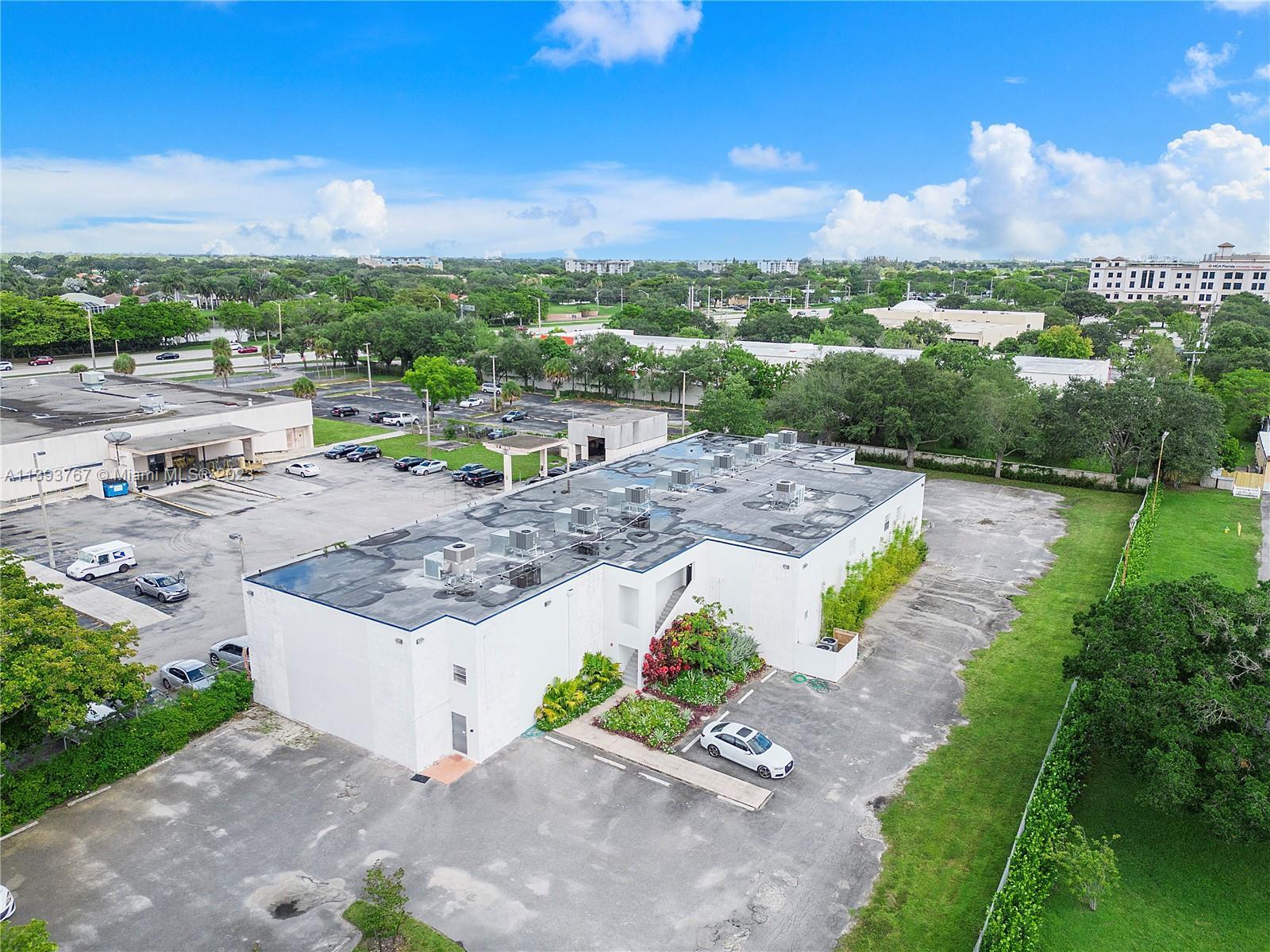 Photo of 7777 SW 39th St in Davie, FL