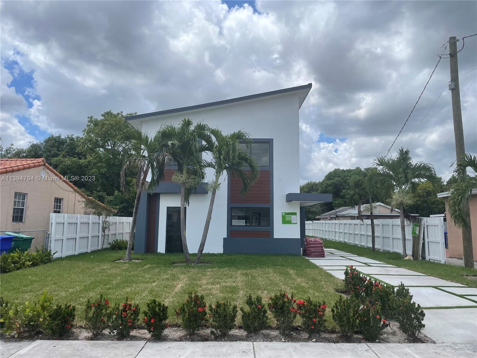 Photo of 5534 SW 2nd St in Miami, FL