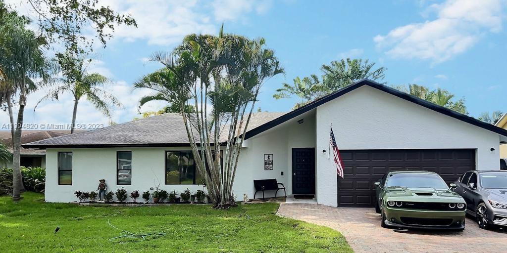 Photo of 8521 SW 27th Pl in Davie, FL