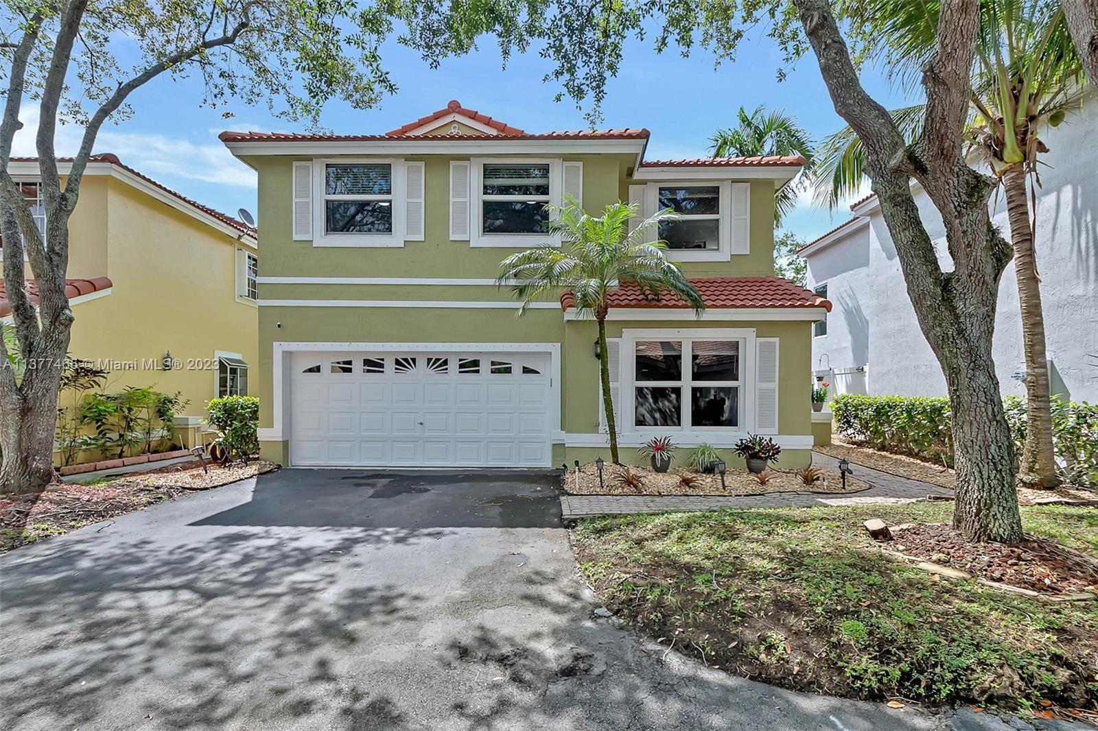 Photo of 837 Garnet Cir in Weston, FL