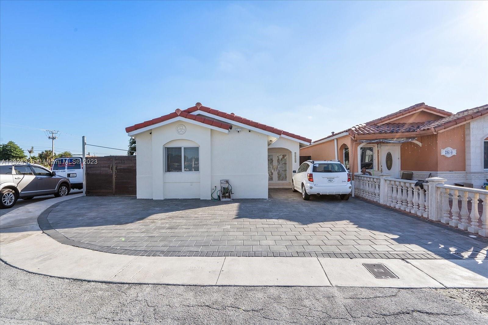 Photo of 2832 W 75th St in Hialeah, FL