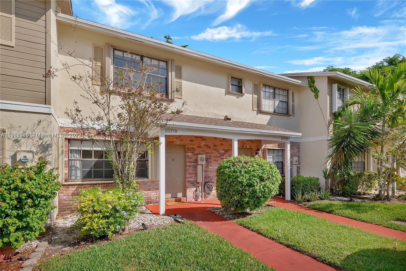 Photo of 10719 NW 10th St in Pembroke Pines, FL
