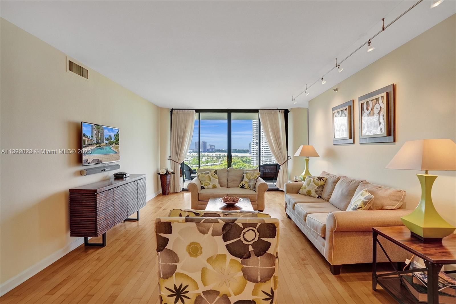 Photo of 2800 Island Blvd #1103 in Aventura, FL