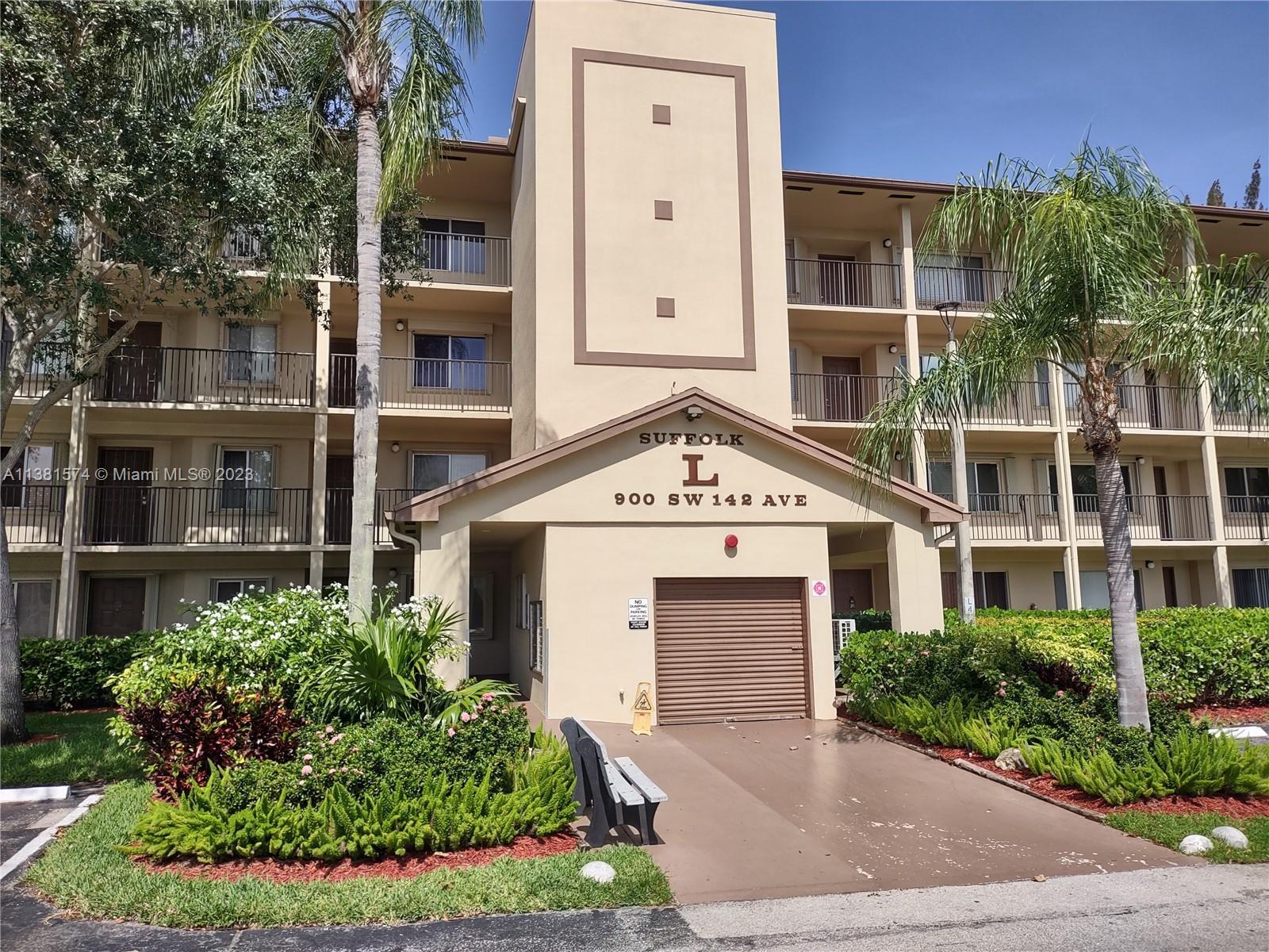 Photo of 900 SW 142nd Ave #113L in Pembroke Pines, FL