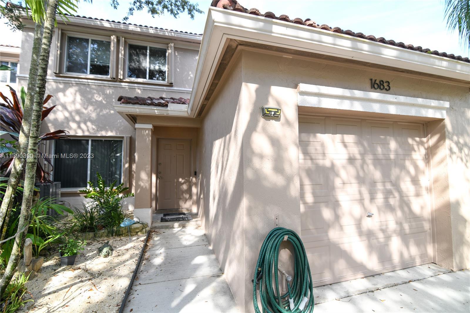 Photo of 1683 SW 109th Ter in Davie, FL