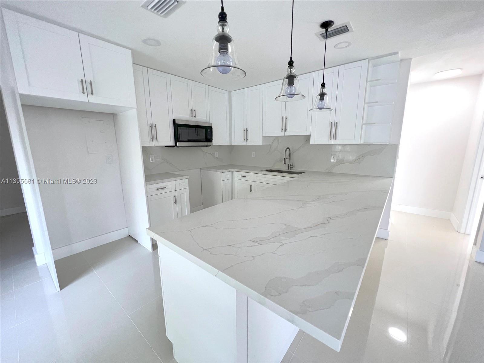 Photo of 781 SE 8th St in Hialeah, FL