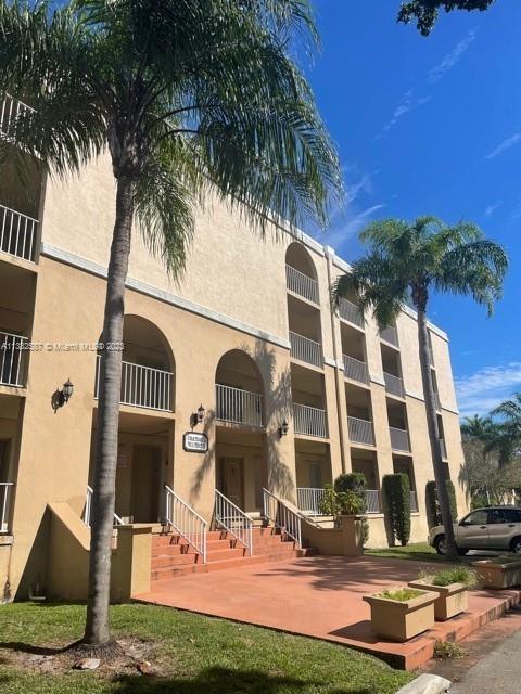 Photo of 7981 S French Dr #2-101 in Pembroke Pines, FL