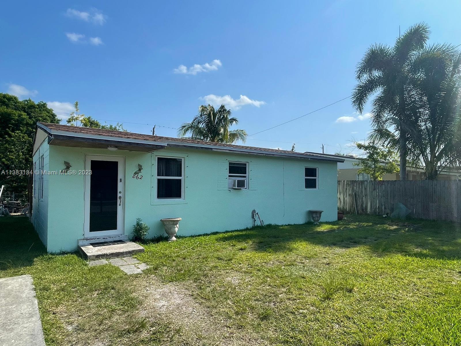 Photo of 862 NW 3rd St in Florida City, FL