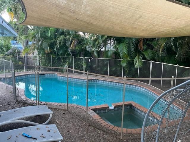 Photo of 4541 SW 28th Ter in Dania Beach, FL
