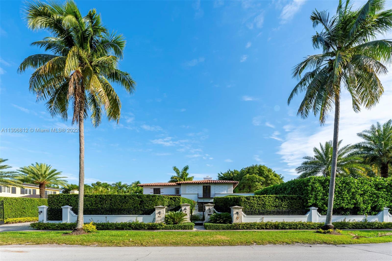 Photo of 611 N Greenway Dr in Coral Gables, FL