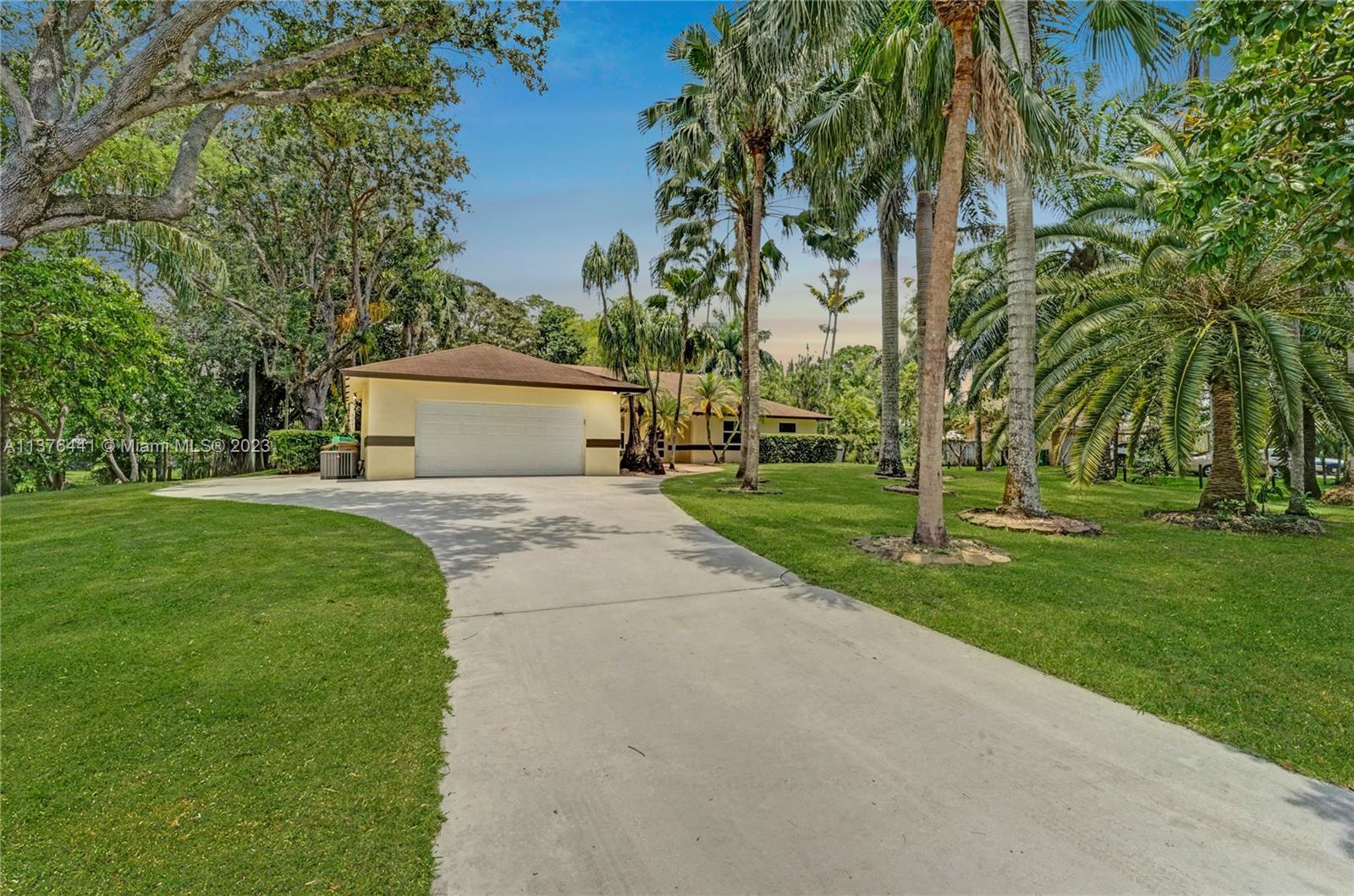 Photo of 15075 SW 27th St in Davie, FL