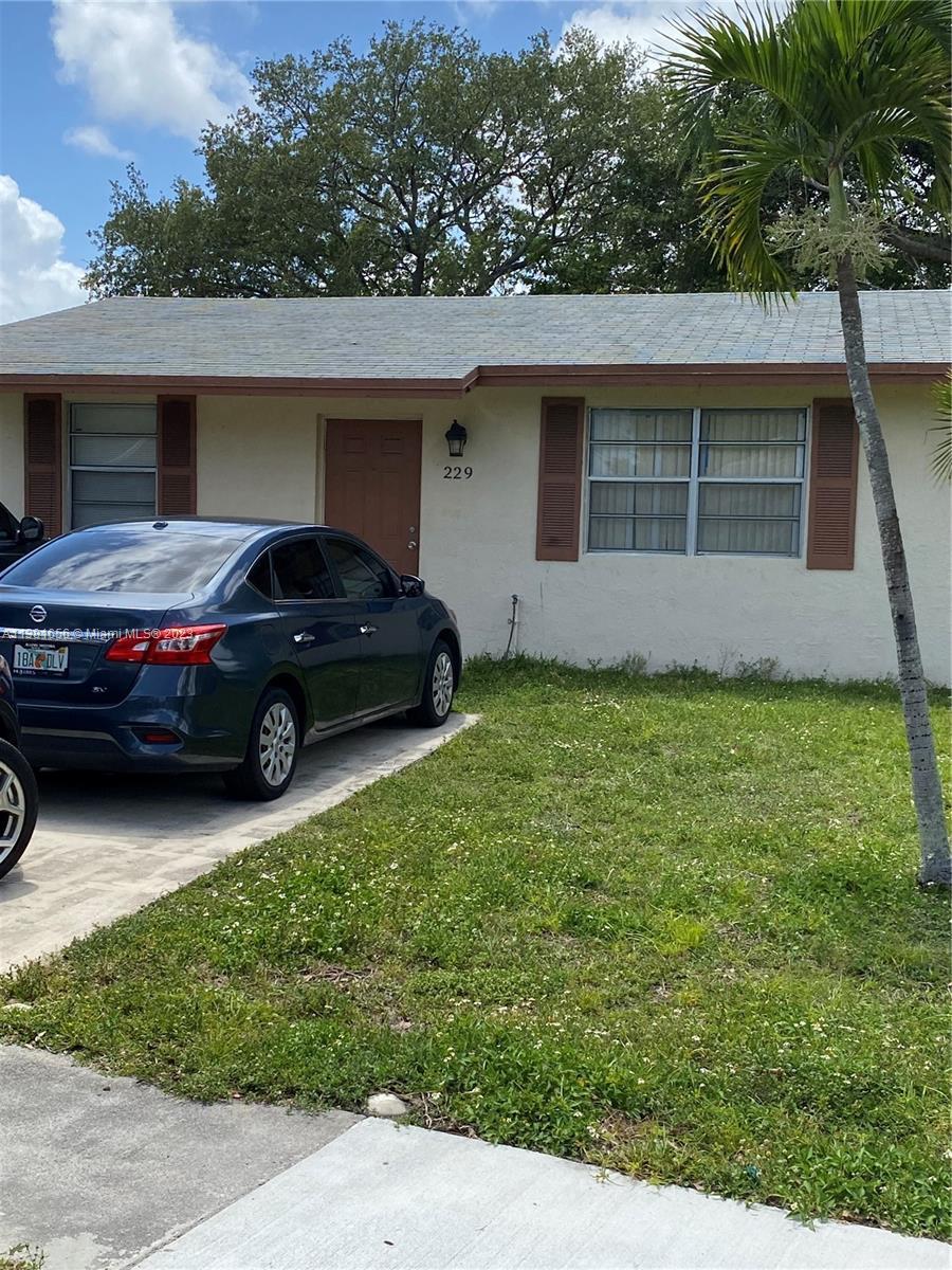 Photo of 229 NW 7th Ave in Dania Beach, FL