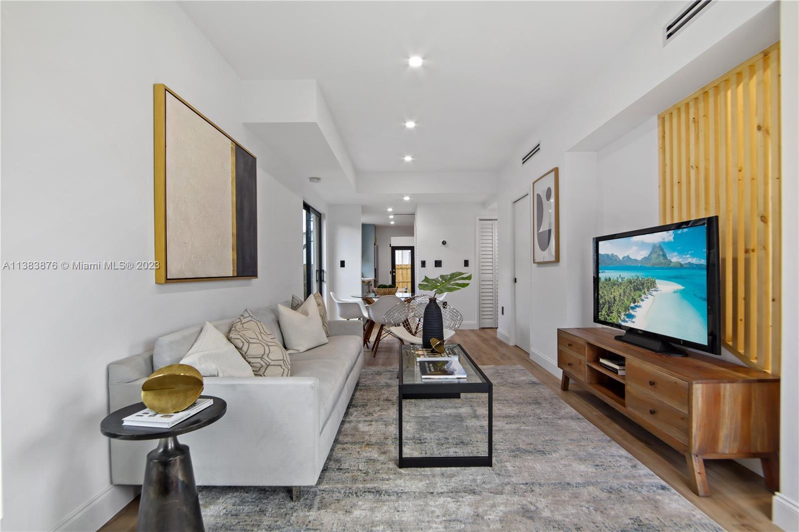 Photo of 6335 SW 60th Ave in South Miami, FL