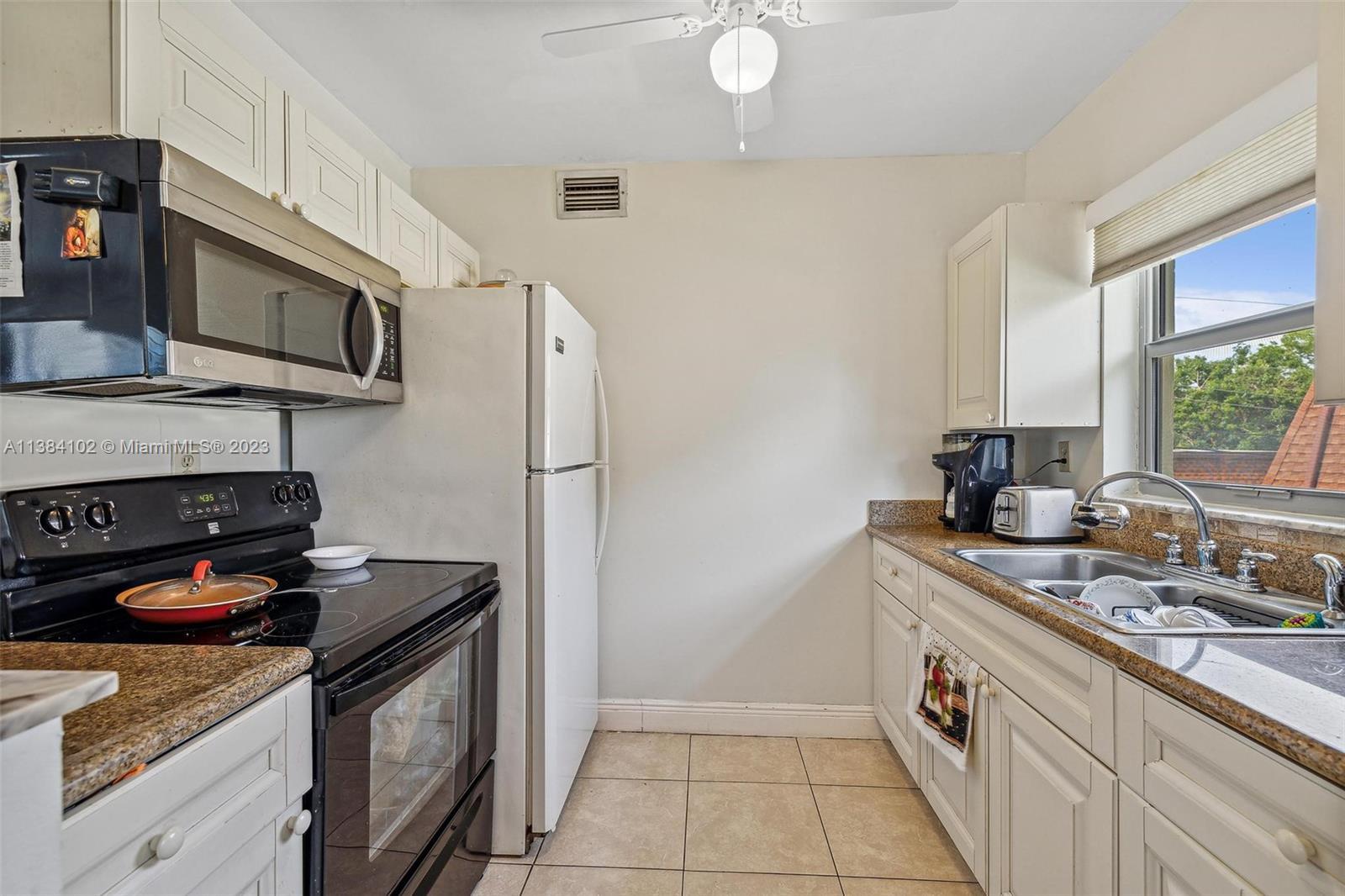 Photo of 1995 NE 32nd Ct #41 in Lighthouse Point, FL