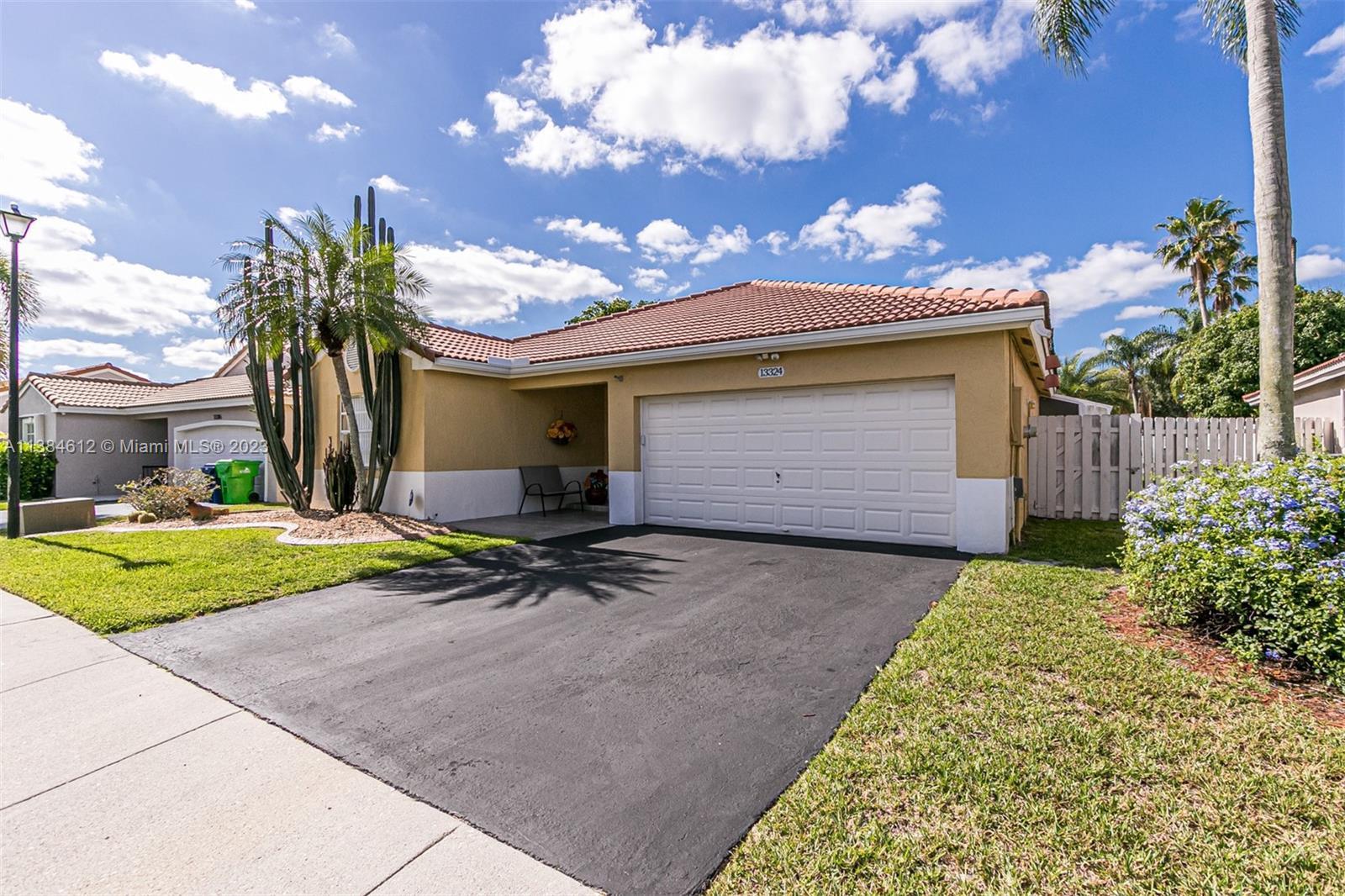Photo of 13324 NW 13th St in Sunrise, FL