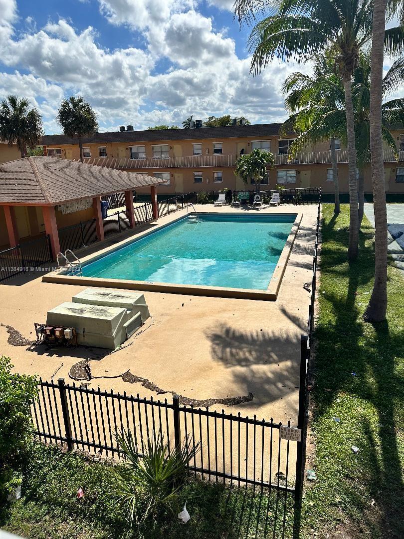 Photo of 101 NE 41st St #A22 in Oakland Park, FL