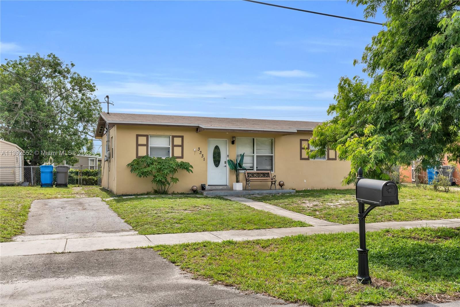 Photo of 3331 SW 32nd Ave in West Park, FL