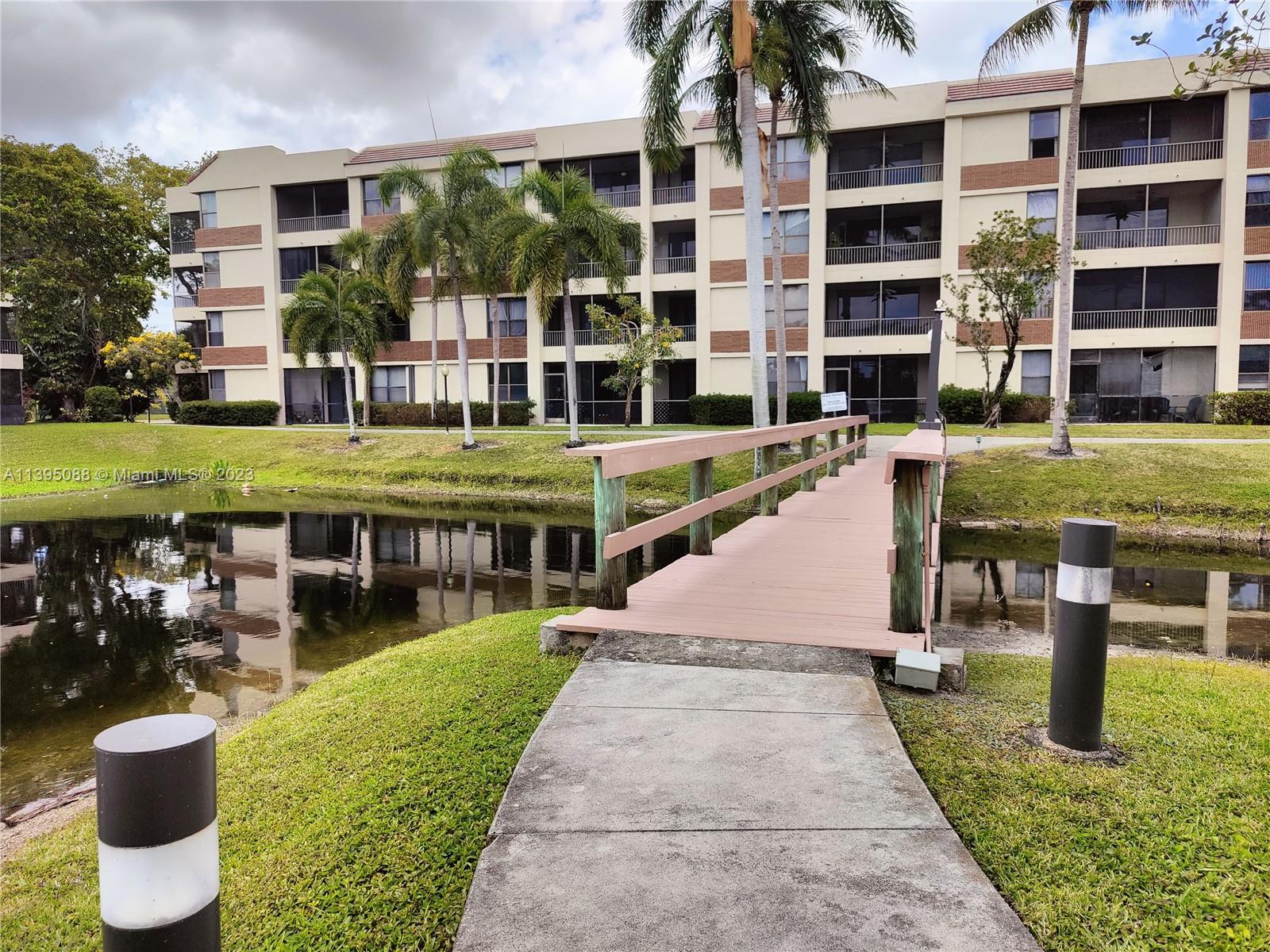 Photo of 100 NW 76th Ave #405-2 in Plantation, FL