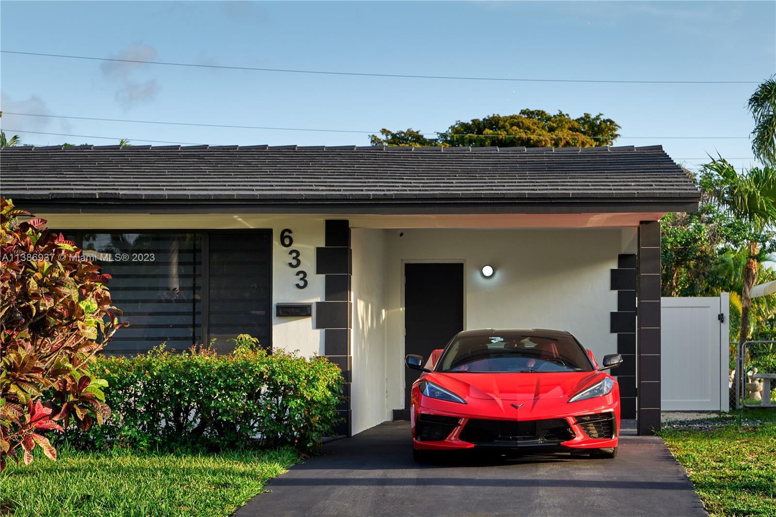Photo of 633 SW 4th St in Hallandale Beach, FL