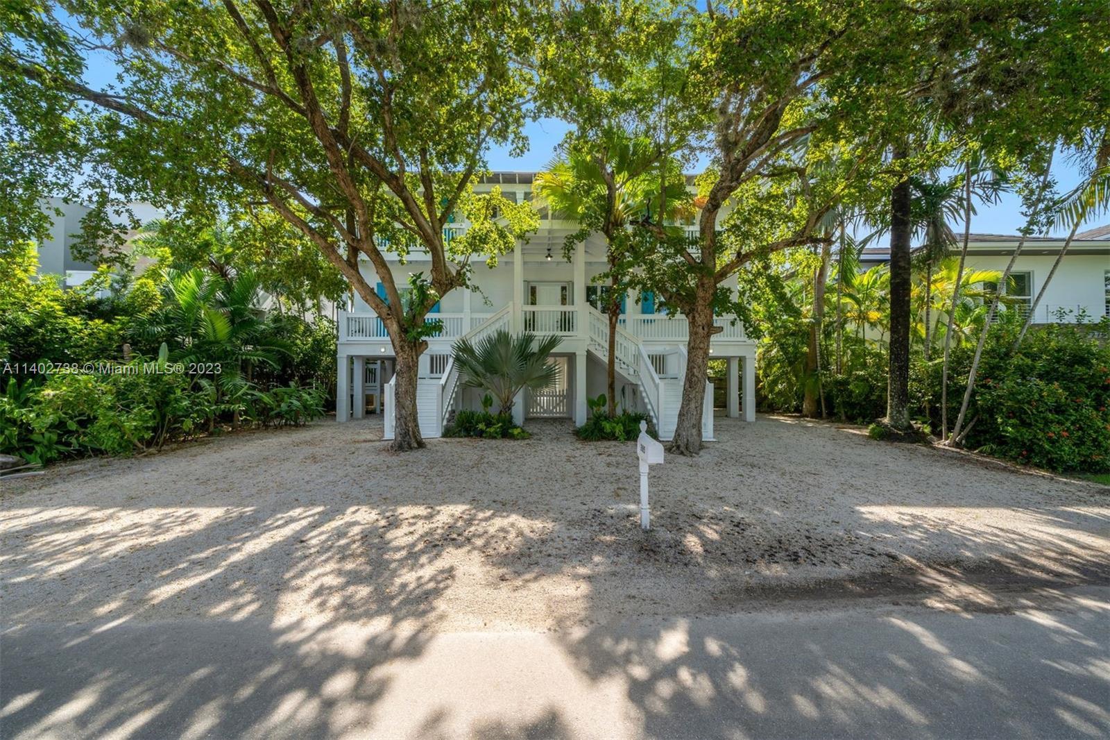 Photo of 265 Hampton Ln in Key Biscayne, FL