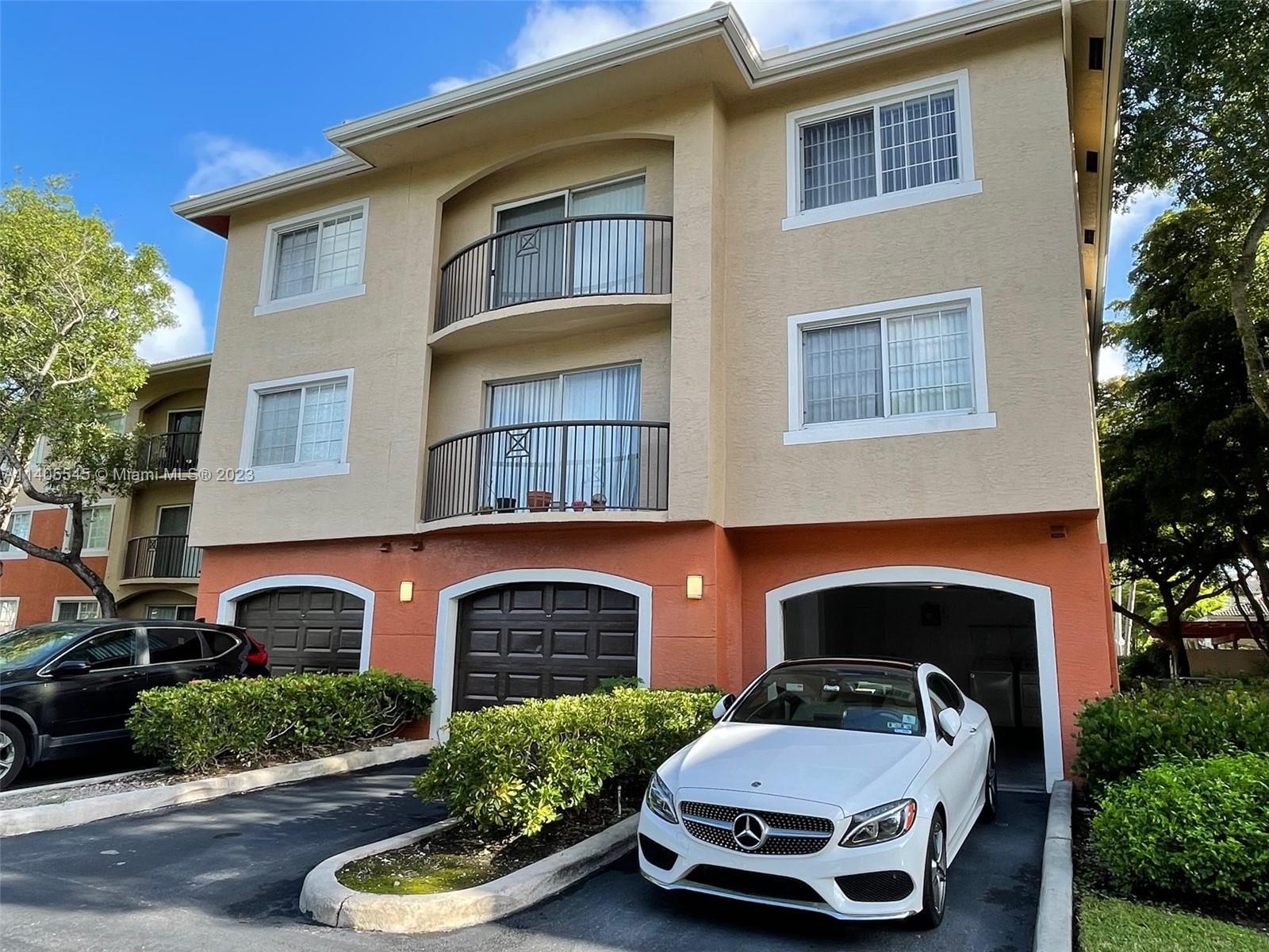 Photo of 4155 N Haverhill Rd #1405 in West Palm Beach, FL
