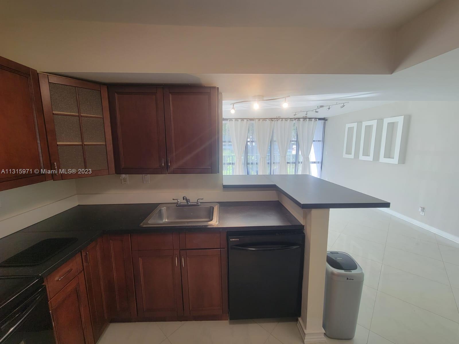 Photo of 1000 Parkview Dr #131 in Hallandale Beach, FL