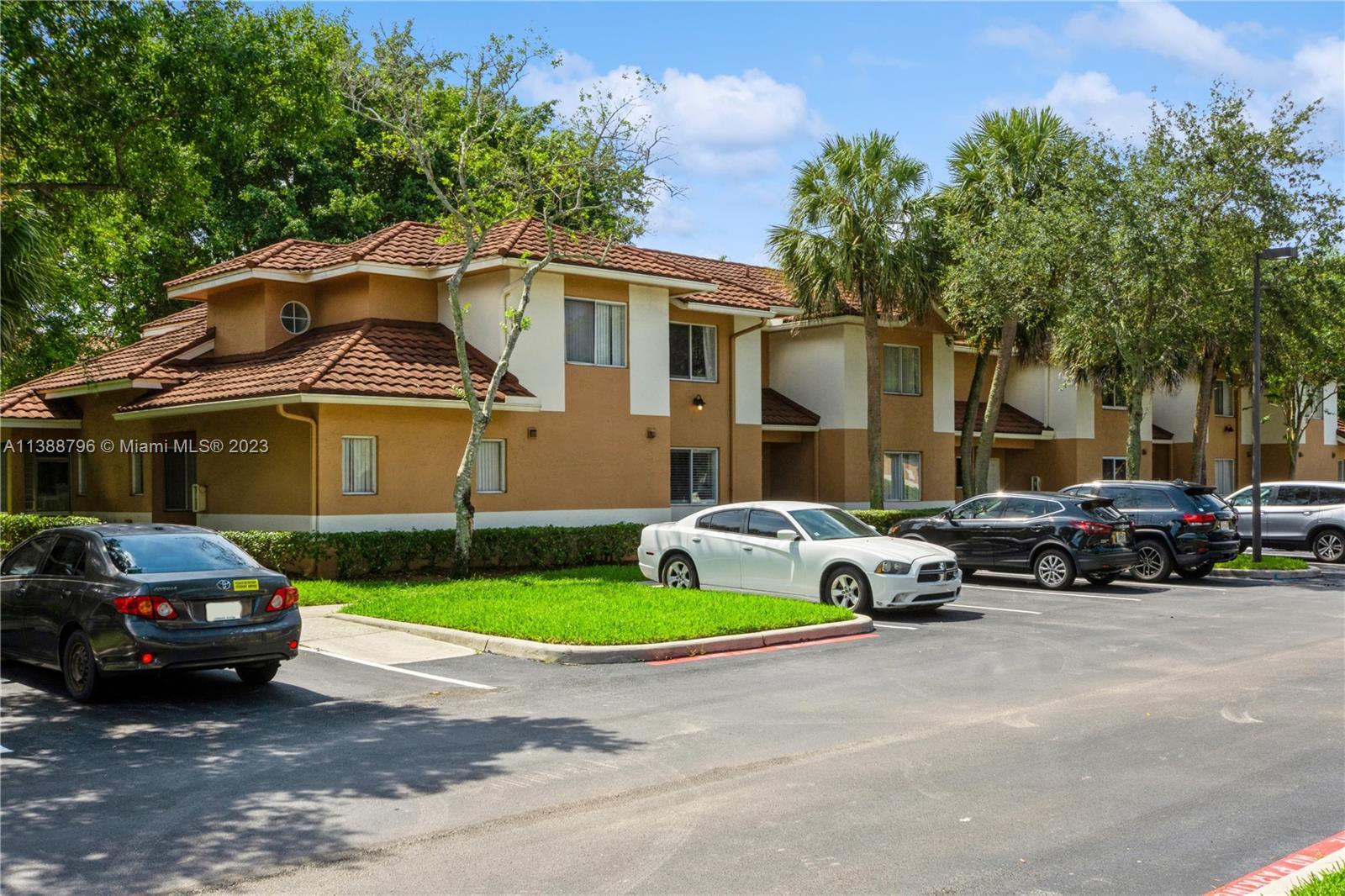 Photo of 772 NW 91st Ter in Plantation, FL
