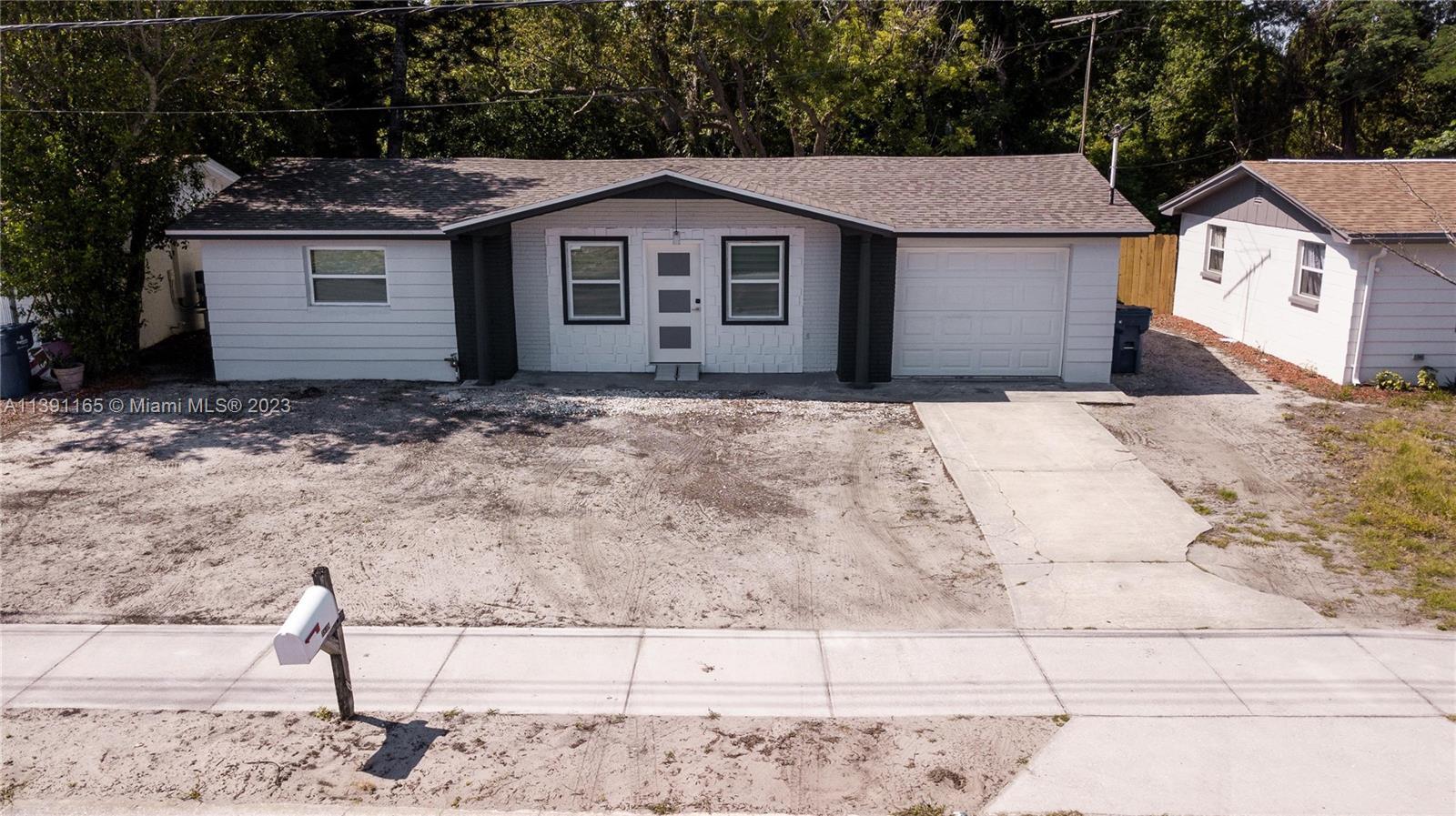 Photo of 3818 Moog Rd in Other City - In The State Of Florid, FL