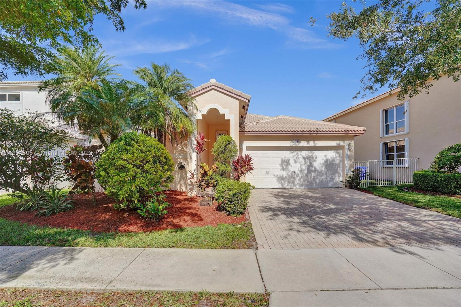 Photo of 1282 NW 168th Ave in Pembroke Pines, FL