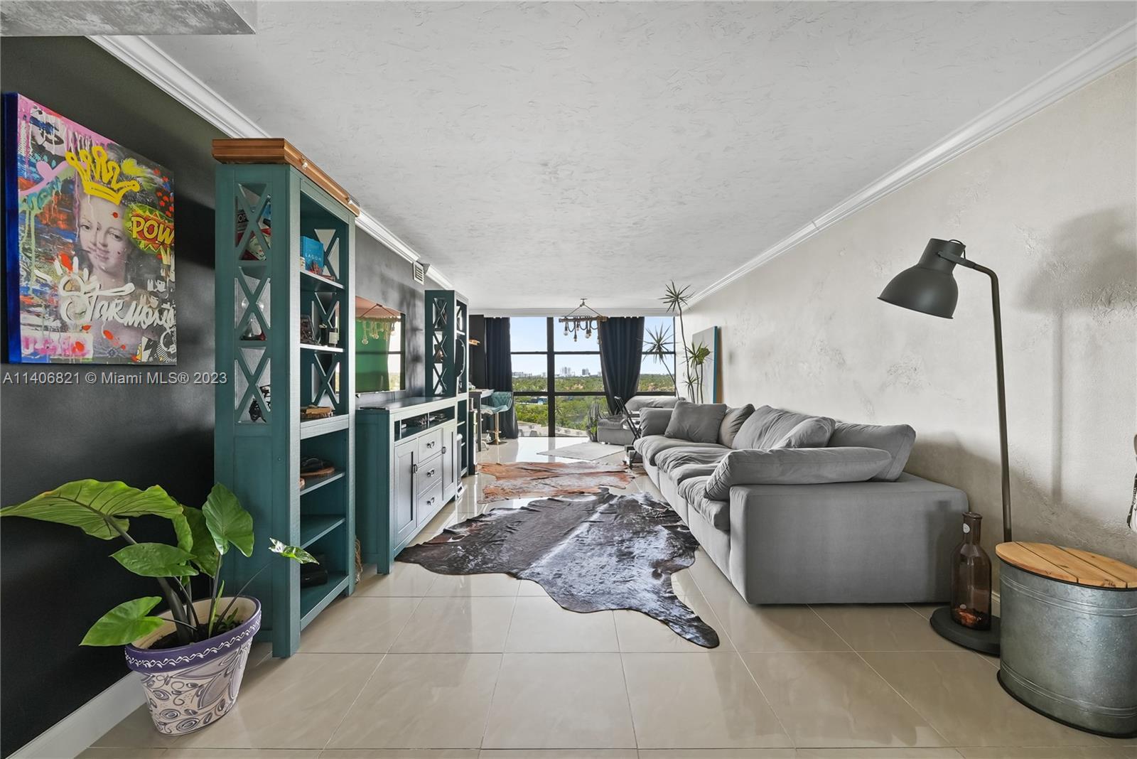 Photo of 1000 Parkview Dr #1025 in Hallandale Beach, FL