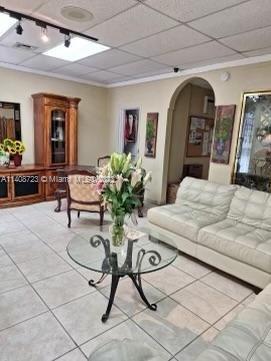 Photo of 4465 SW 8th St in Miami, FL