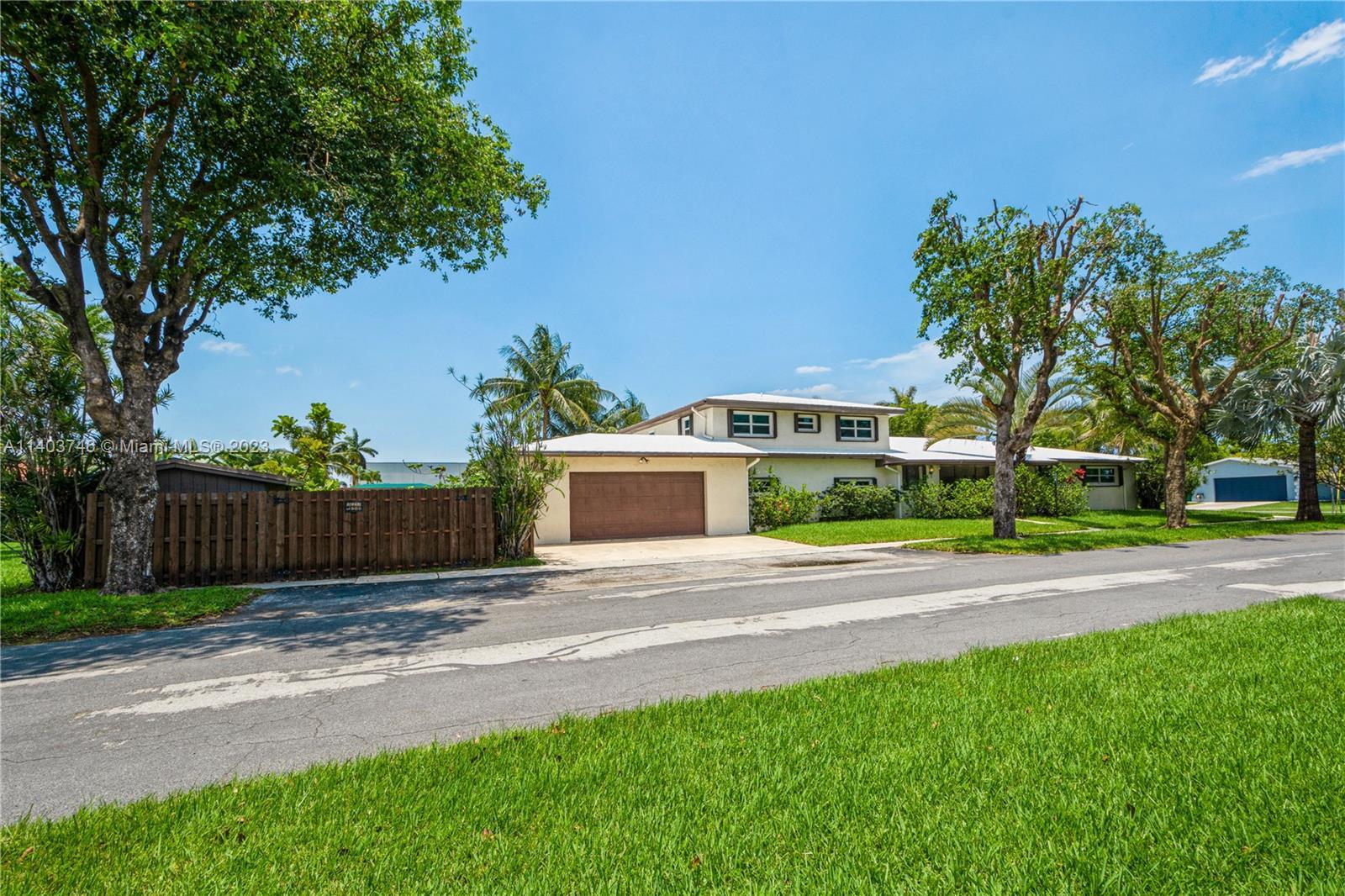 Photo of 301 NE 5th Ct in Dania Beach, FL
