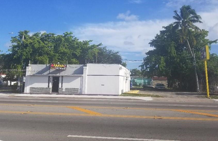 Photo of 800 NW 54th St in Miami, FL