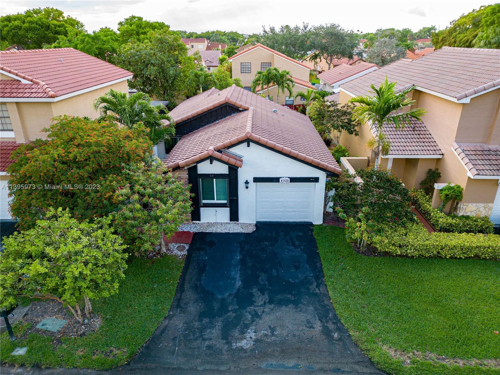 Photo of 6321 NW 180th Ter in Hialeah, FL
