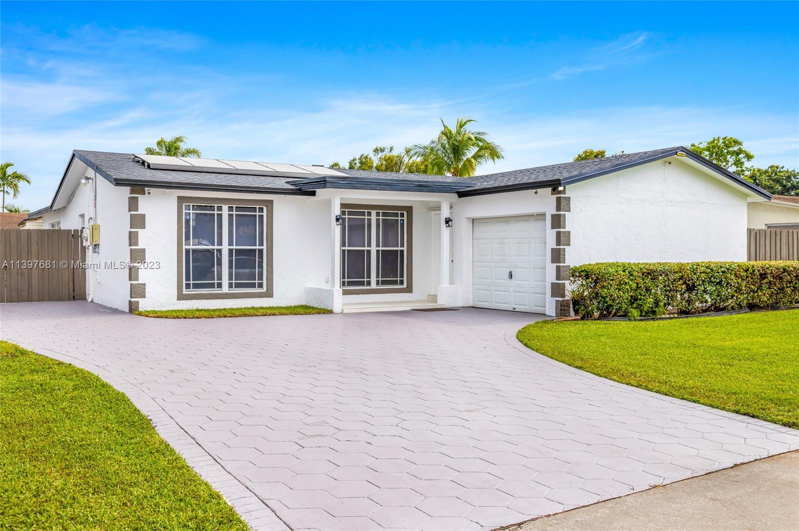 Photo of 8720 NW 8th St in Pembroke Pines, FL