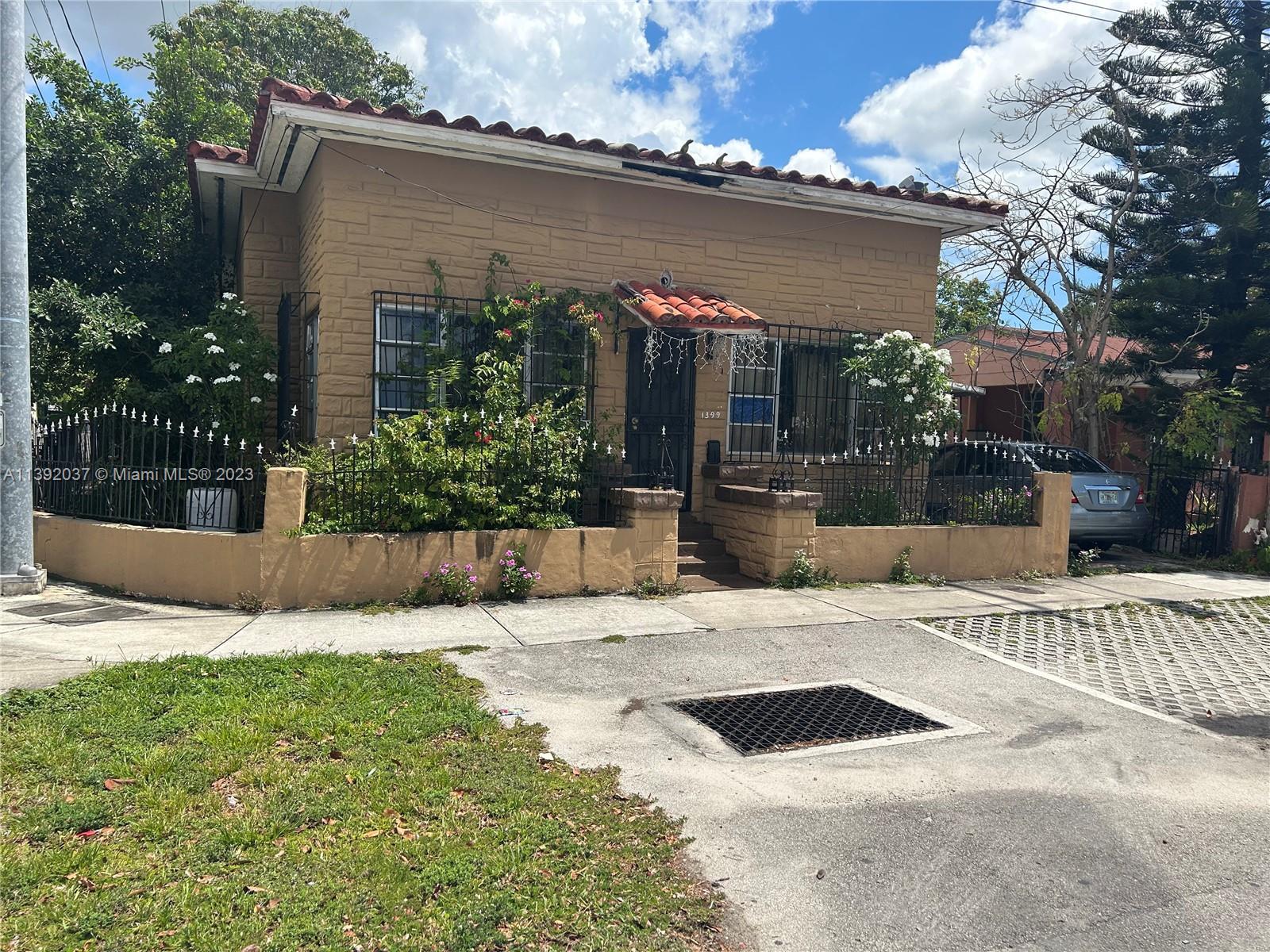Photo of 1399 NW 28th St in Miami, FL