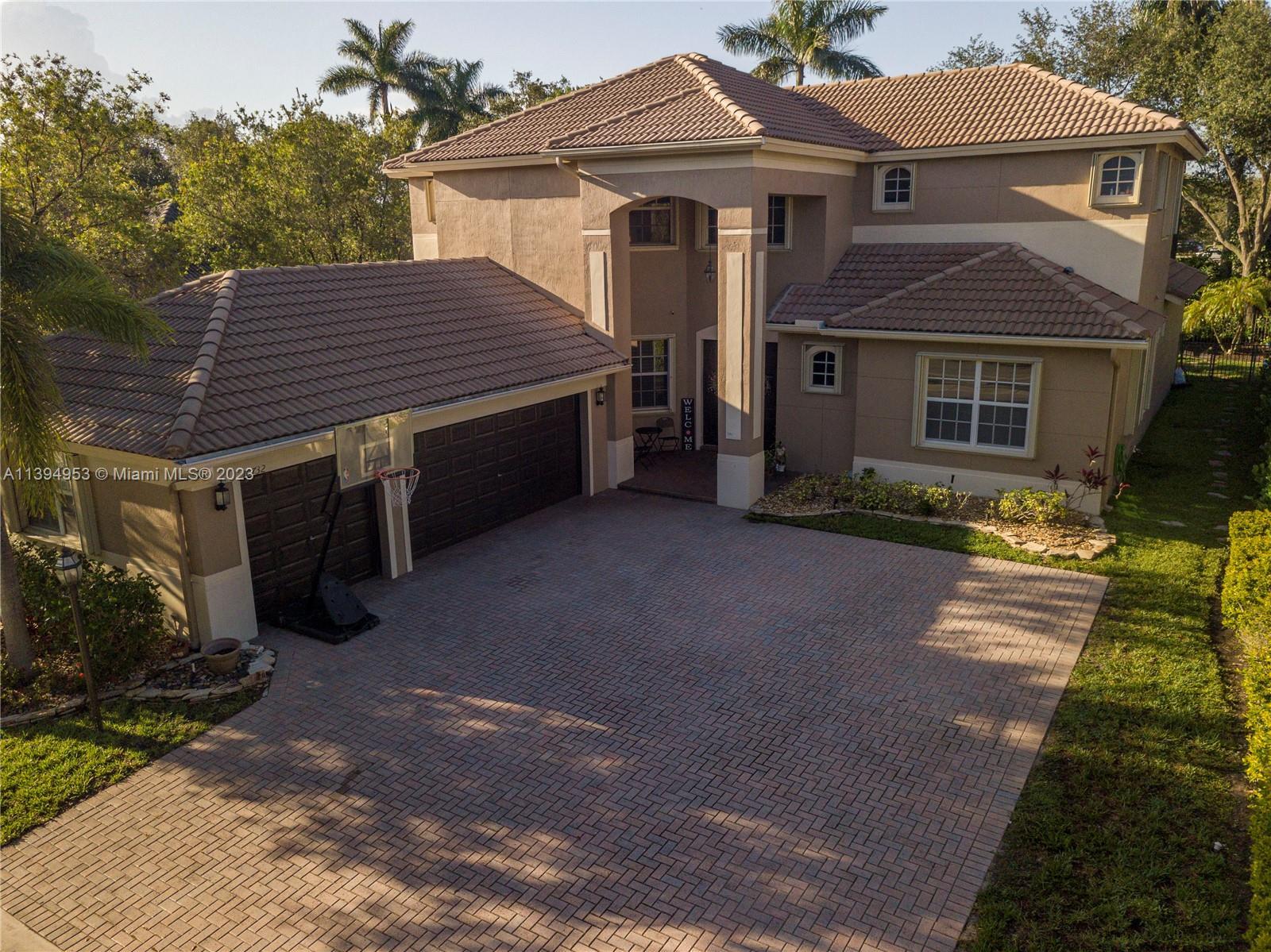 Photo of 10732 NW 61st Ct in Parkland, FL
